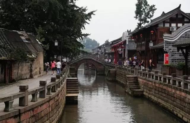 小猫钓鱼游戏龙王版有船